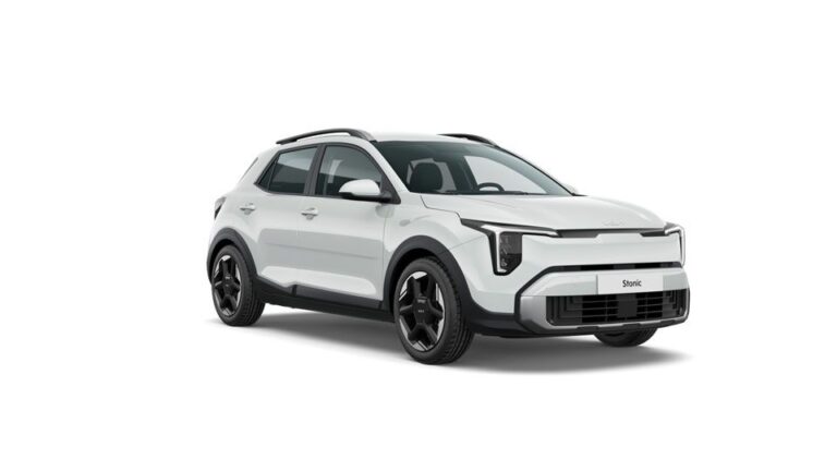 Kia Stonic - Clear white